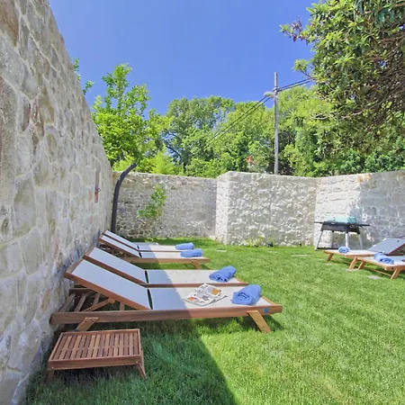 펜션 Beachfront House With Hot Tubcavtat, Dubrovnik - 25441 *