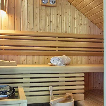 Beachfront House With Hot Tubcavtat, Dubrovnik - 25441 別荘
