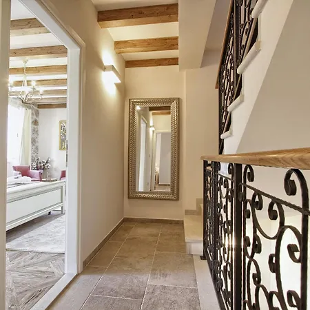Beachfront House With Hot Tubcavtat, Dubrovnik - 25441 別荘 ツァヴタット