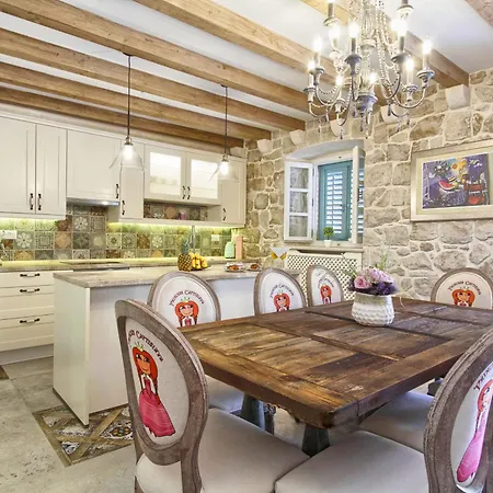 Beachfront House With Hot Tubcavtat, Dubrovnik - 25441 * Cavtat